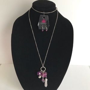 Paparazzi Necklace with matching earrings-…